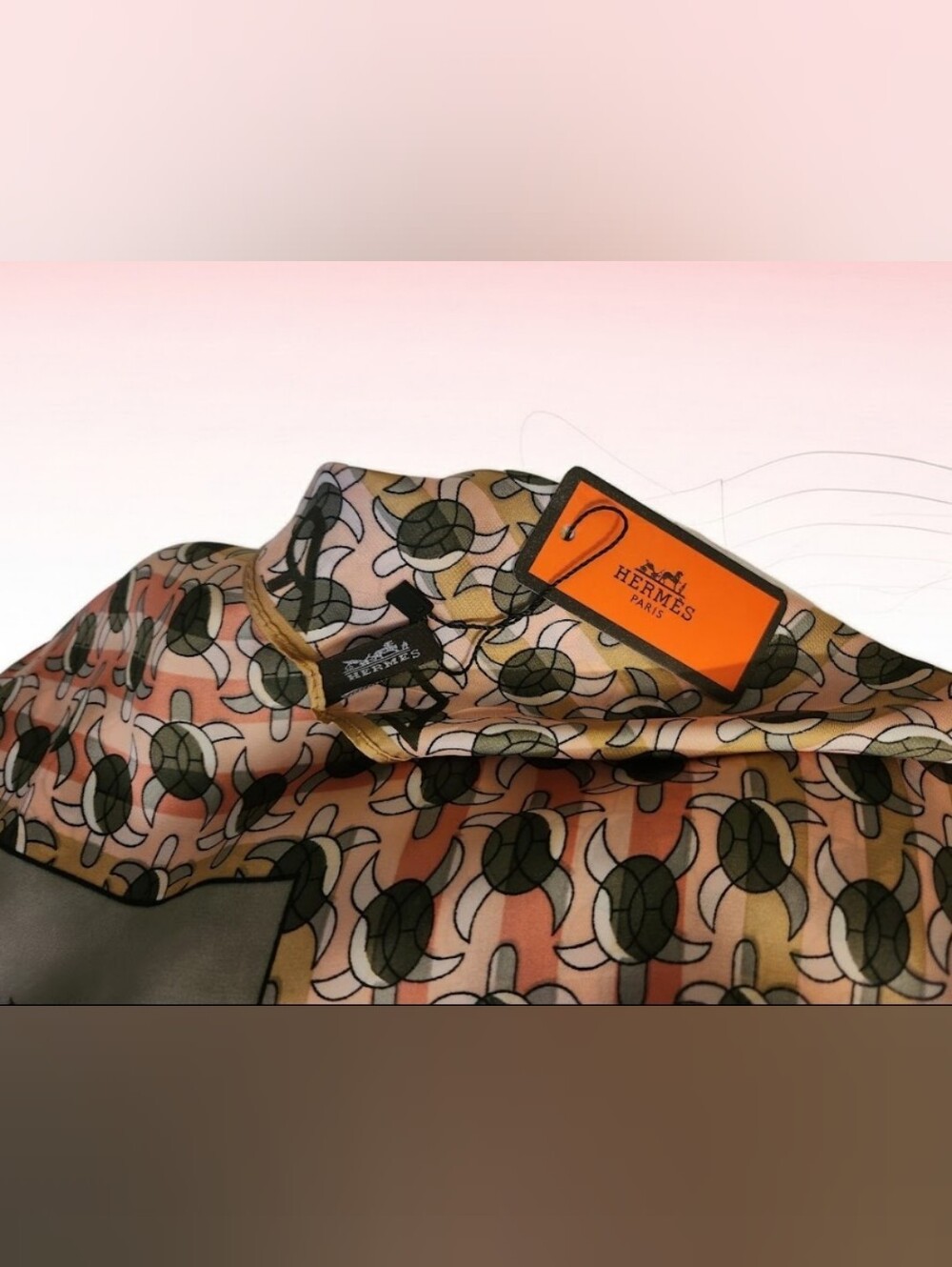 Hermes Pink & Gray Sea Turtle Silk Scarf - Picture 9 of 10